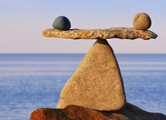 QËNDRIMI I EKUILIBRUAR DHE RUAJTJA E BARASPESHËS