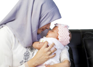 EDUKIMI FETAR MERRET QË NË BARKUN E NËNËS!