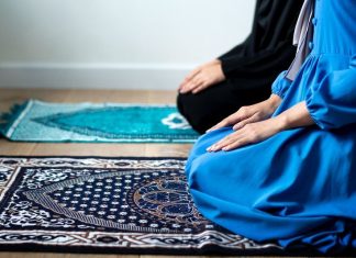 Nënat e besimtarëve në përcjelljen e mesazhit islam